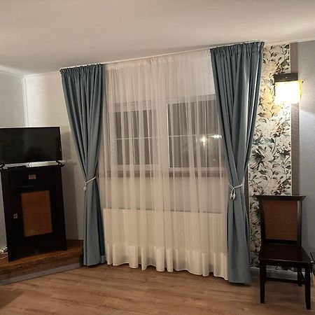 Pensiunea Casa Alba Ghimbav Buitenkant foto