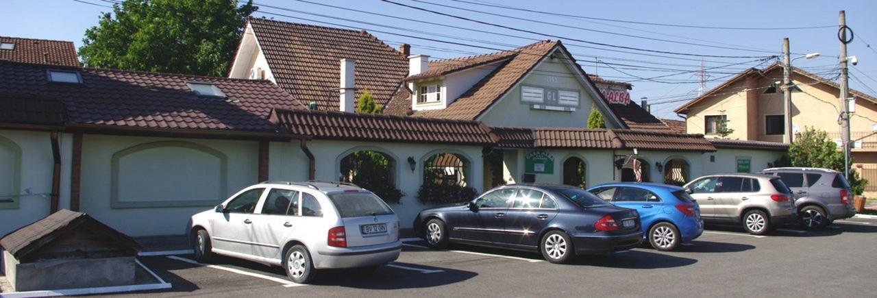 Pensiunea Casa Alba Ghimbav Buitenkant foto