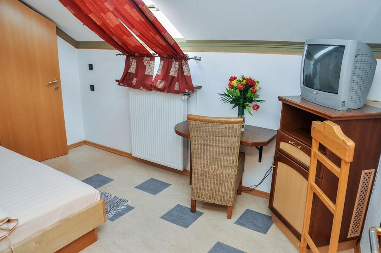 Pensiunea Casa Alba Ghimbav Buitenkant foto